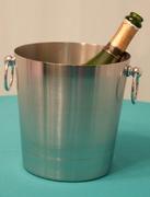 Beverage Service & Glassware Beverage Service & Glassware
